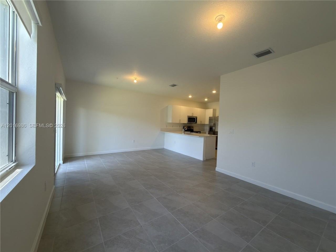 18426 Sw 2nd St - Photo 6 of 21