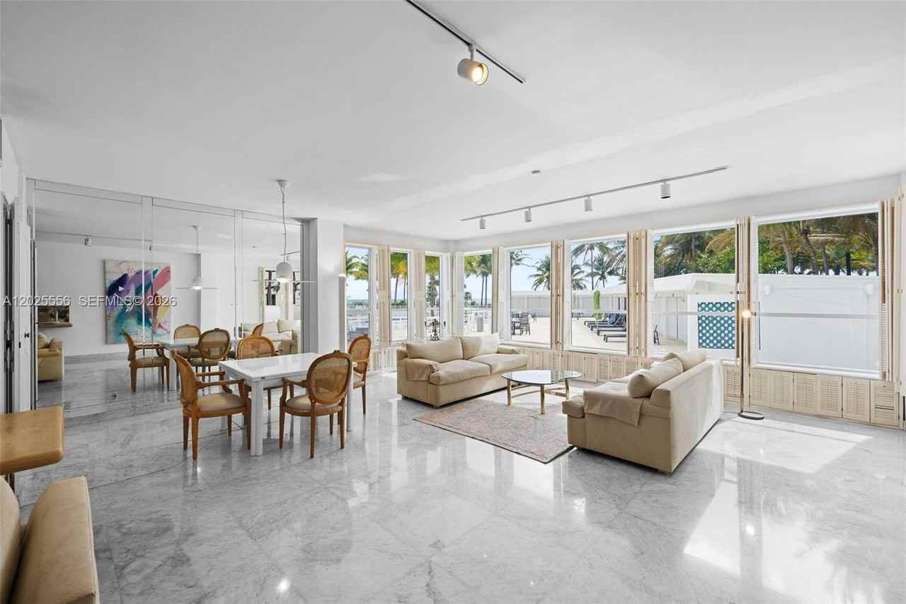 4925 Collins Ave #1A