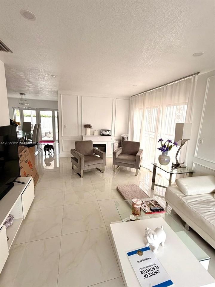 13336 Nw 5th Ter - Photo 2 of 18