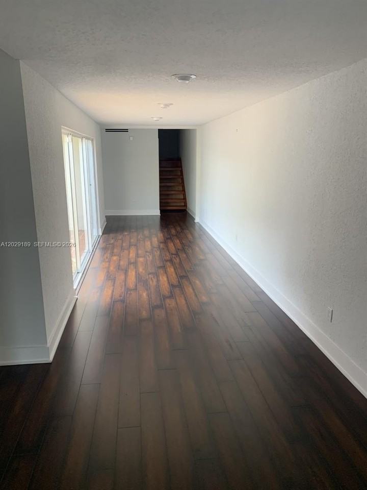 7805 Sw 102nd Pl #7805 - Photo 3 of 30