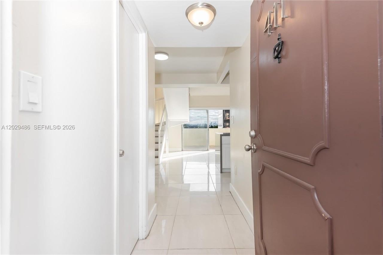 300 Nw 42nd Ave #411 - Photo 2 of 25