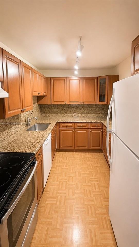 8520 Sw 133rd Avenue Rd #210 - Photo 2 of 7