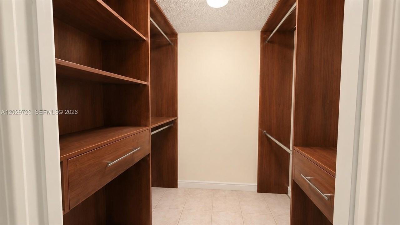 8520 Sw 133rd Avenue Rd #210 - Photo 5 of 7