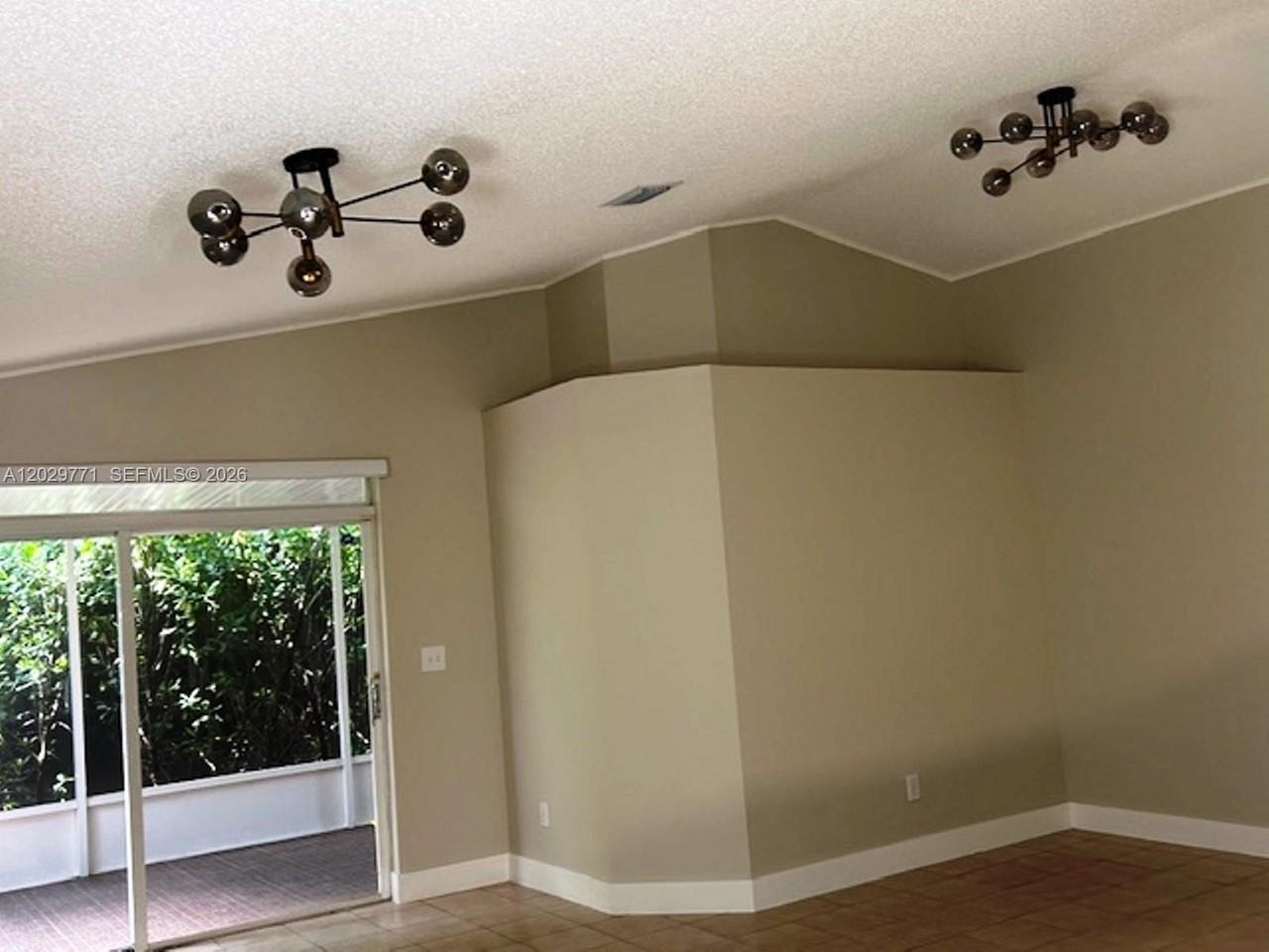16553 Nw 21st St #16553 - Photo 6 of 11