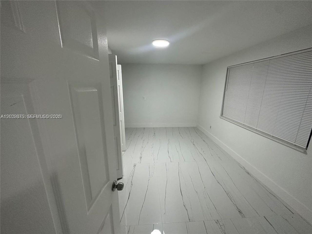2745 Sw 34th Ave #2 - Photo 4 of 15
