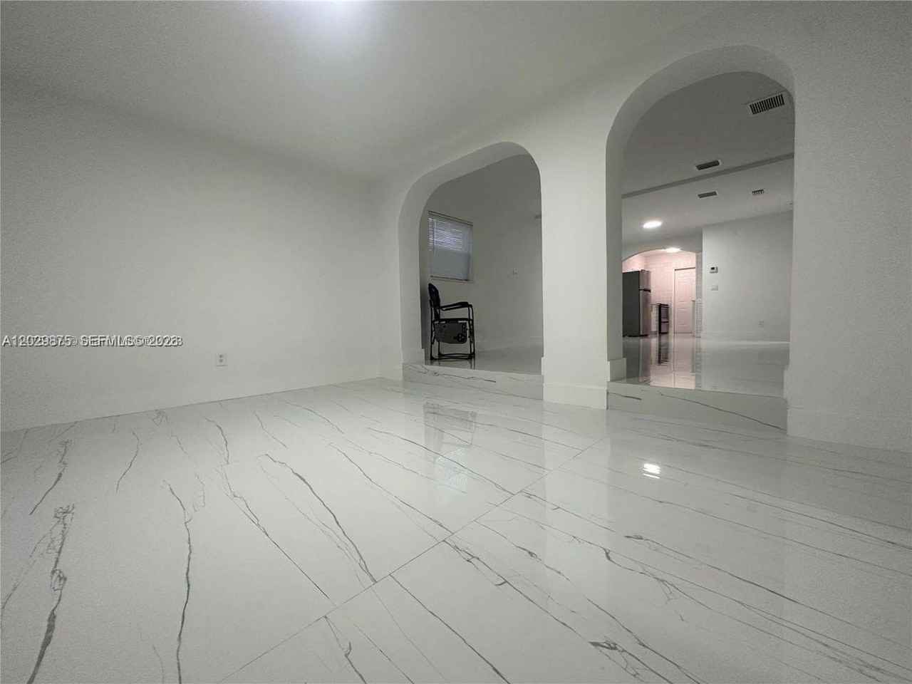 2745 Sw 34th Ave #2 - Photo 5 of 15