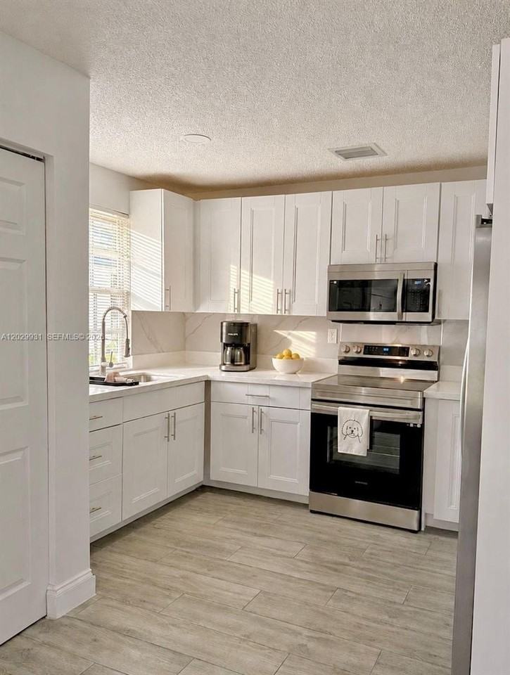 5519 Nw 4th Ave - Photo 2 of 13