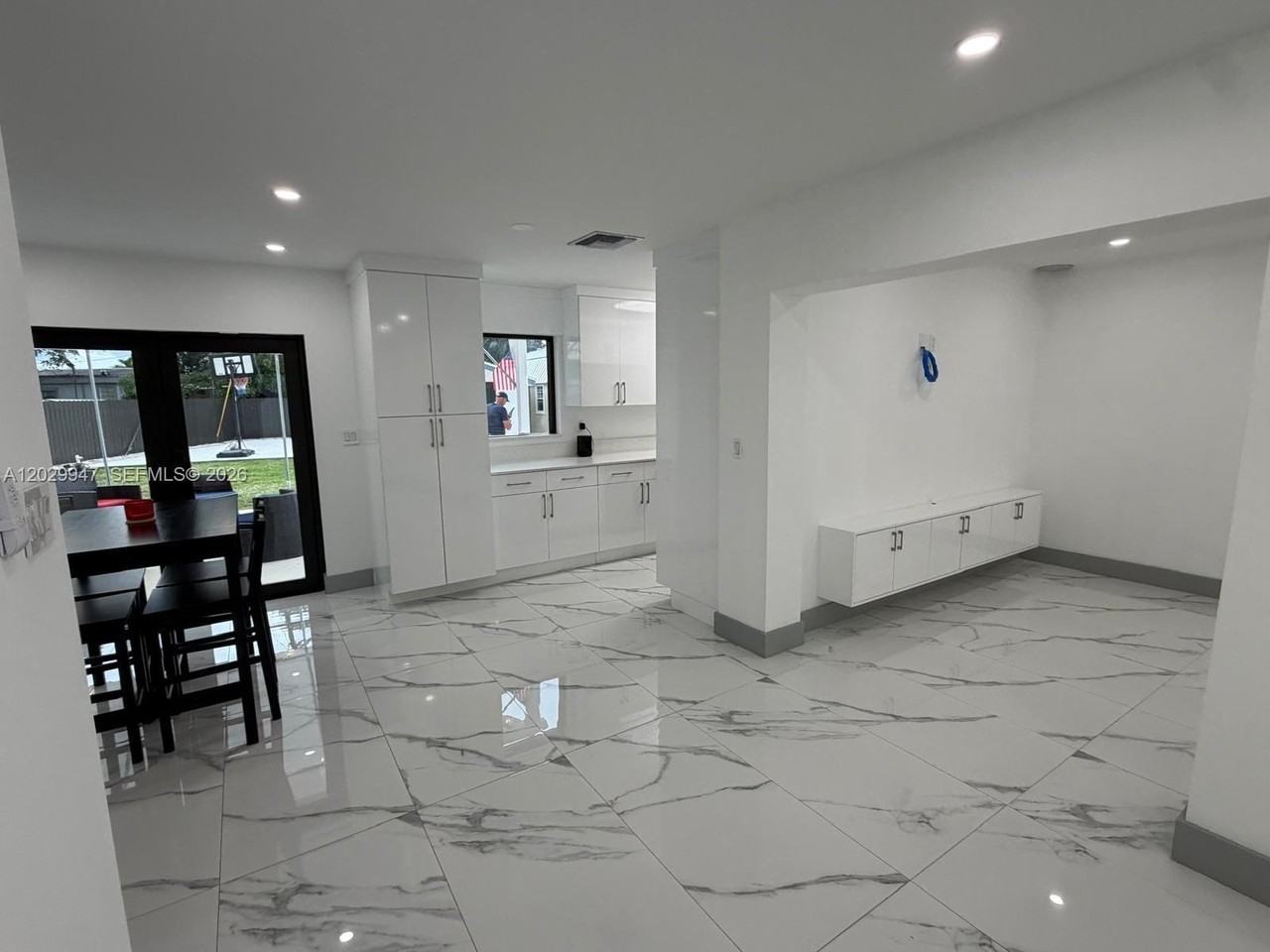 5350 Nw 174th Dr - Photo 5 of 26