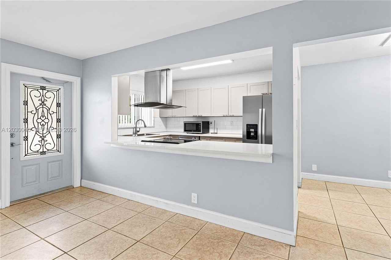 204 Nw 1st St #204 - Photo 6 of 24
