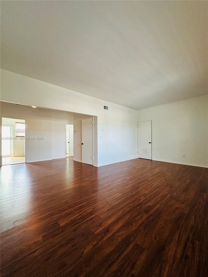 1905 Calais Dr #6 - Photo 6 of 14