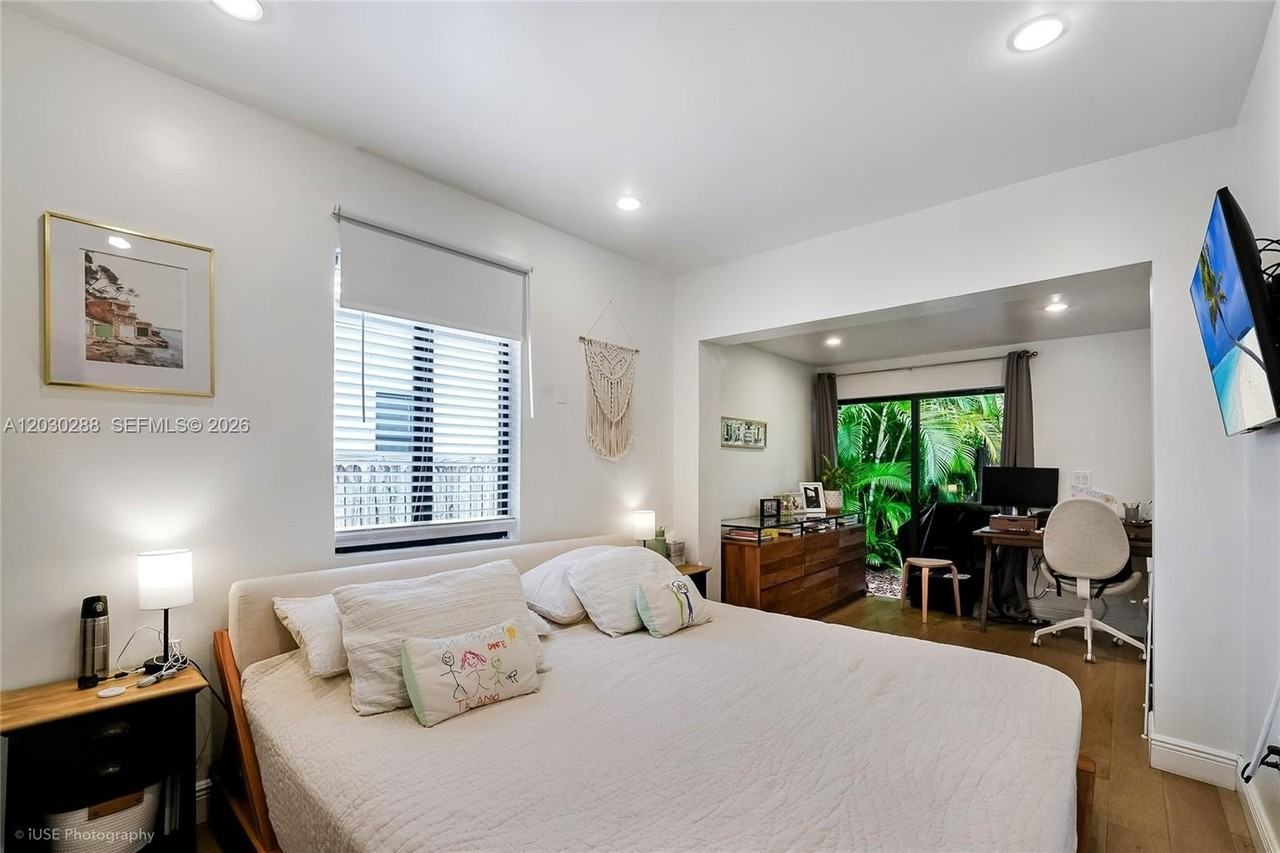 1462 Sw 17th St - Photo 7 of 16