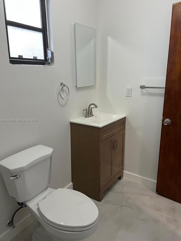 321 Sw 71st Ave #2 - Photo 3 of 22