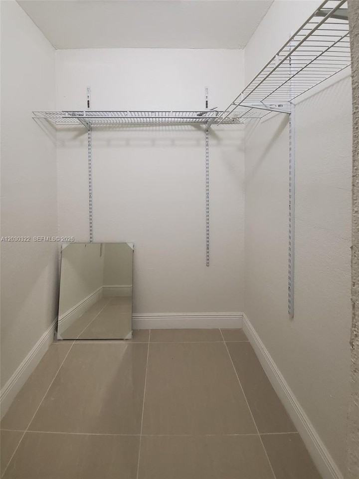 10372 Nw 10th Ave #10372 - Photo 5 of 24