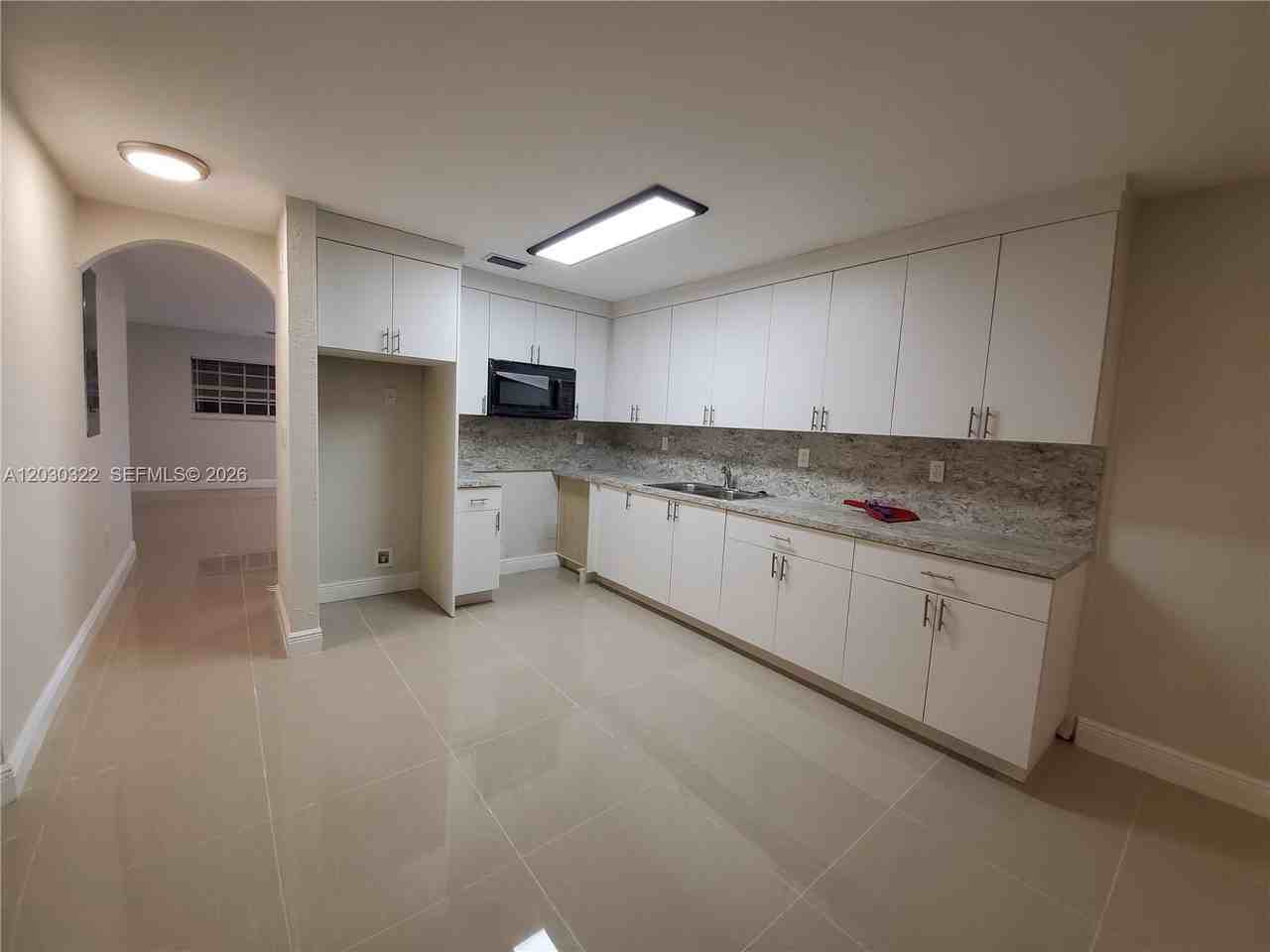 10372 Nw 10th Ave #10372 - Photo 7 of 24