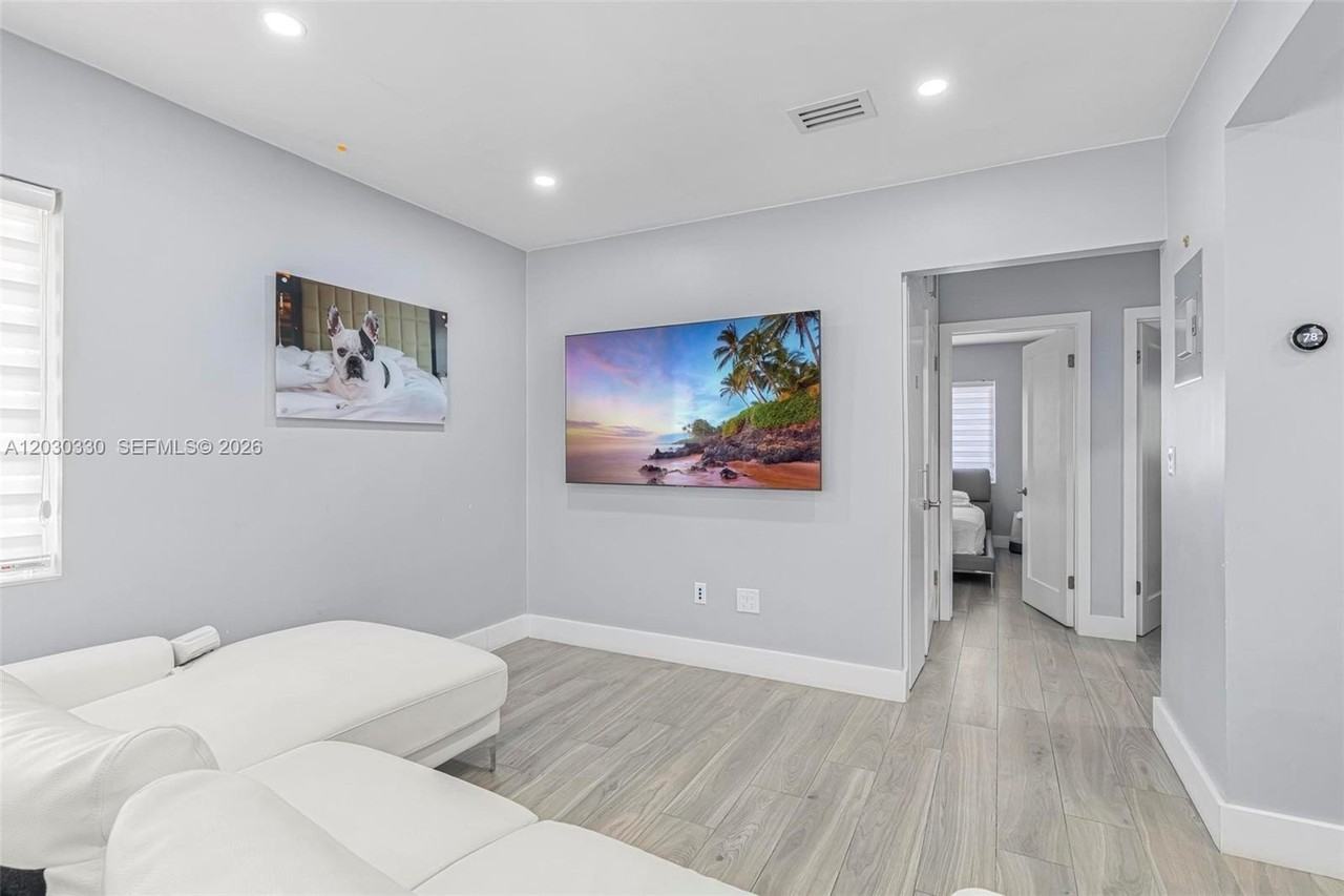 1620 Sw 19th St #1622 - Photo 6 of 20