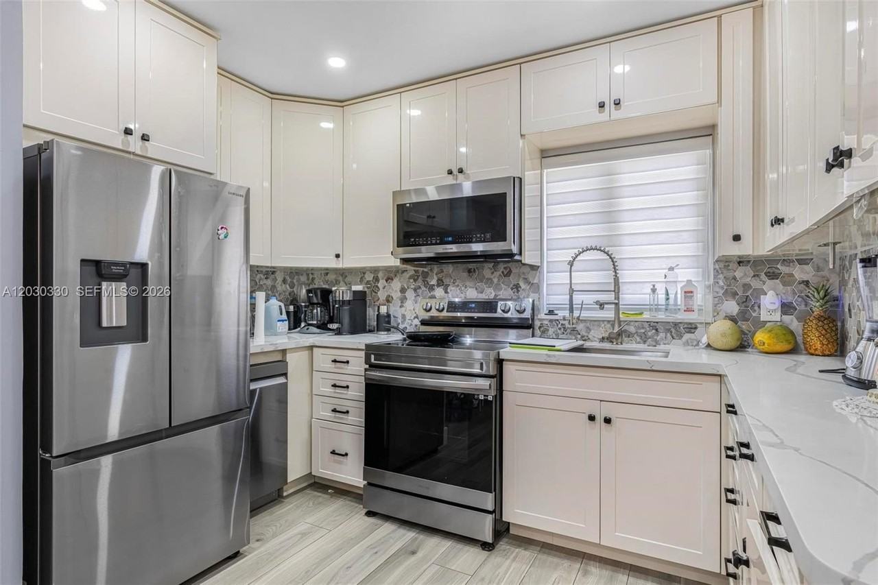 1620 Sw 19th St #1622 - Photo 7 of 20