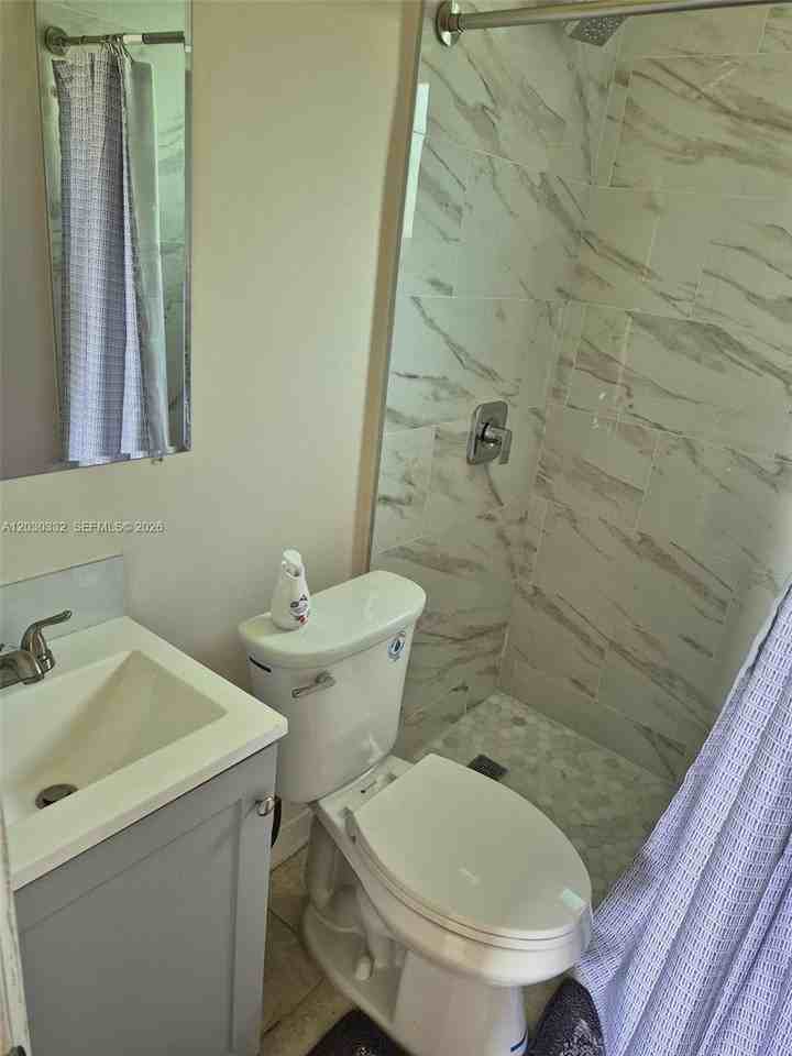 5903 Mckinley St - Photo 4 of 10