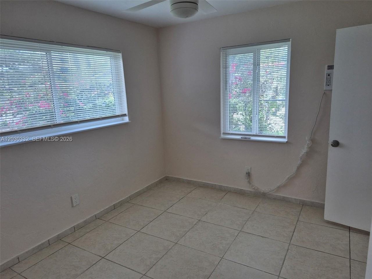 5903 Mckinley St - Photo 6 of 10