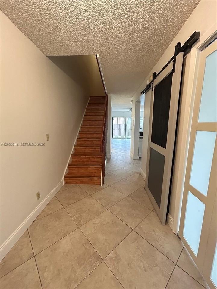 4401 Sw 70th Ter #4401 - Photo 3 of 22