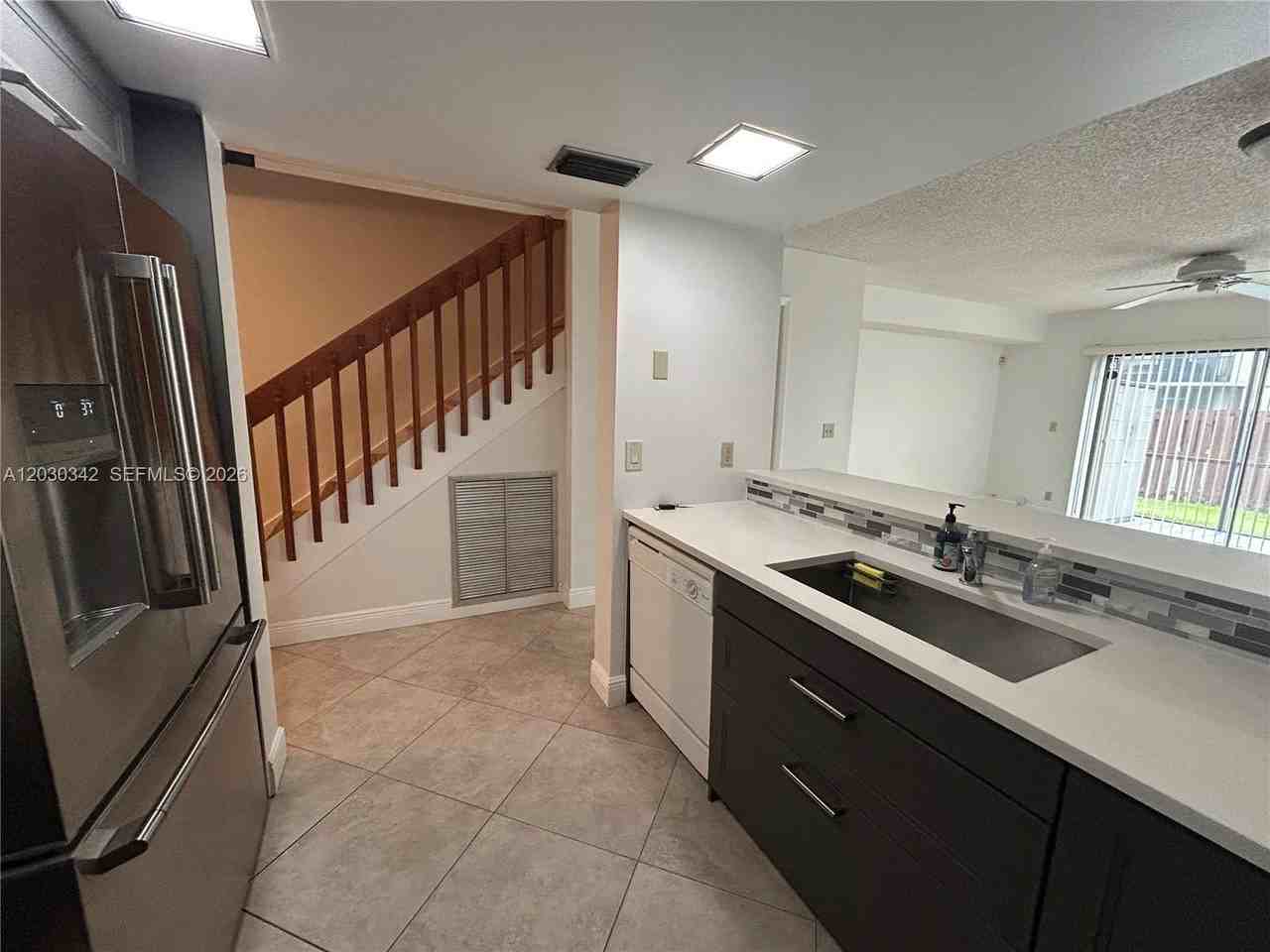 4401 Sw 70th Ter #4401 - Photo 6 of 22