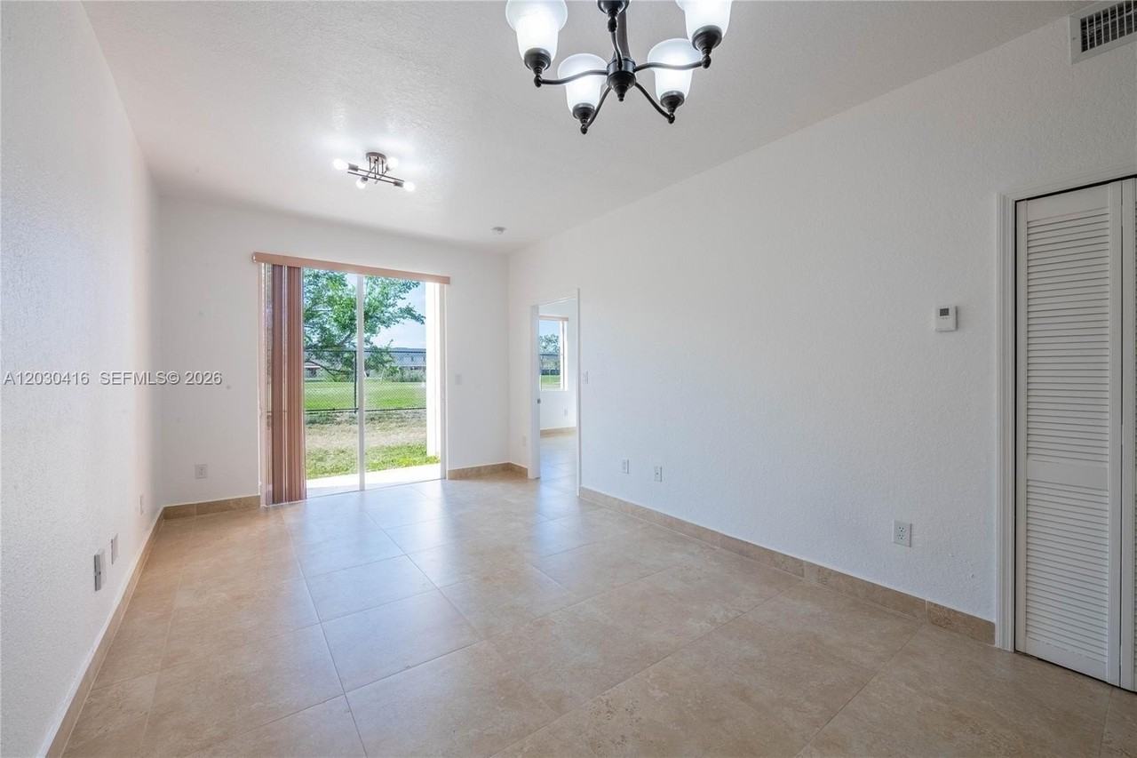 7200 Nw 177th St #109-7 - Photo 4 of 14