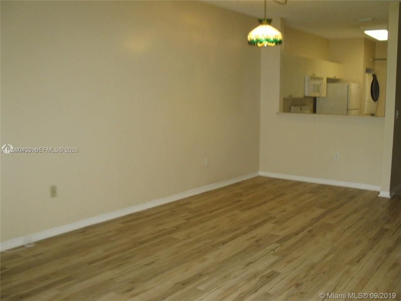 2322 Se 23rd Ave #2322 - Photo 3 of 7