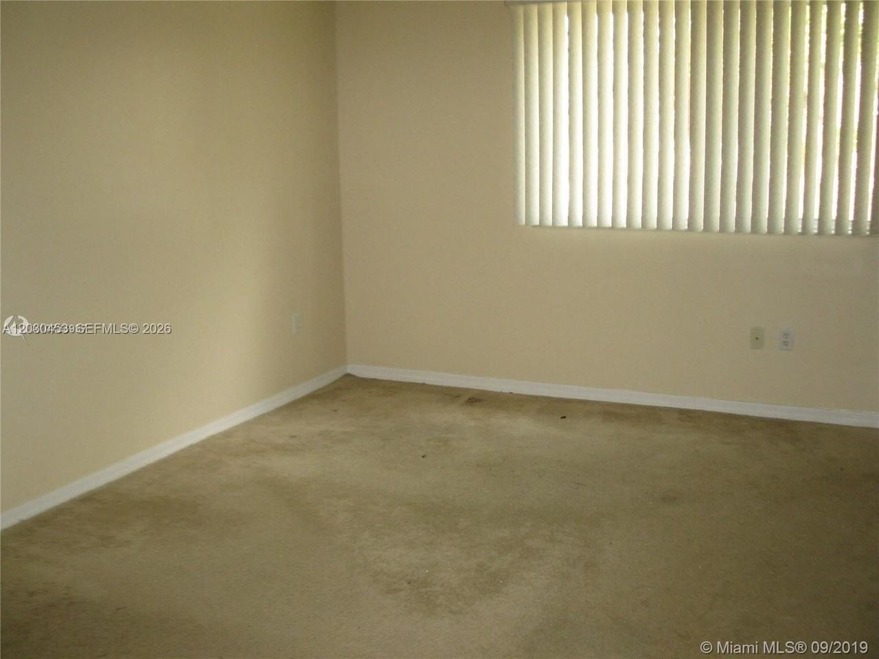 2322 Se 23rd Ave #2322 - Photo 7 of 7