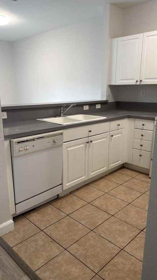 1398 Ne 33rd Ave #101-25 - Photo 5 of 18
