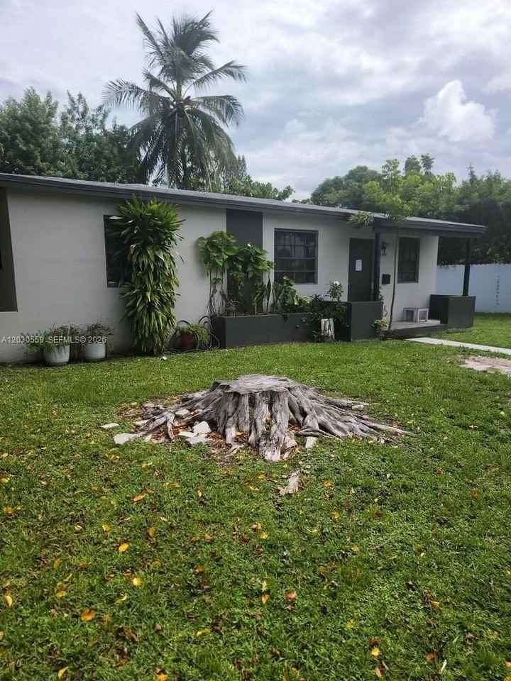 1820 Nw 127th St #1820 - Photo 2 of 7
