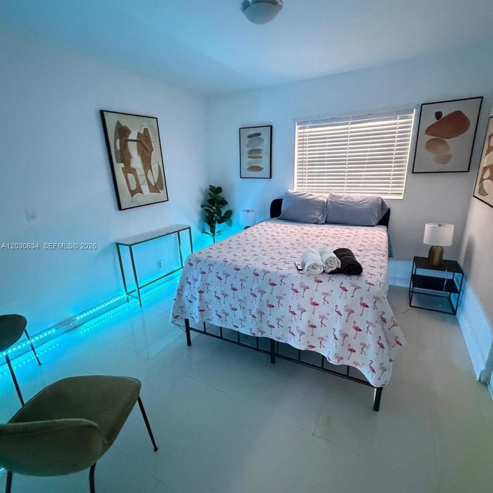 119 Se 9th St #12 - Photo 3 of 10