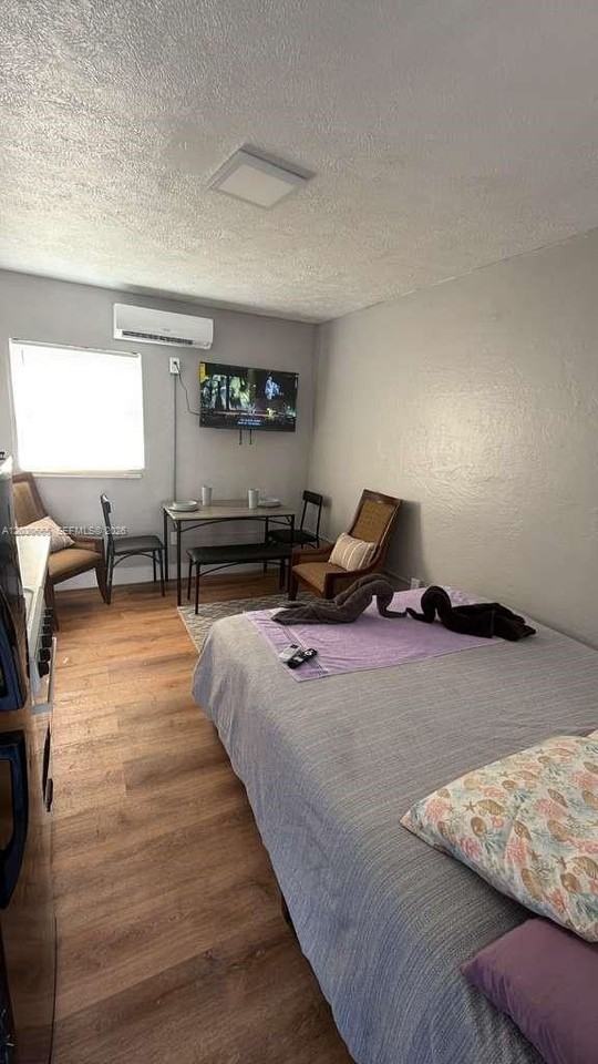 615 Ne 4th St #3 - Photo 2 of 2