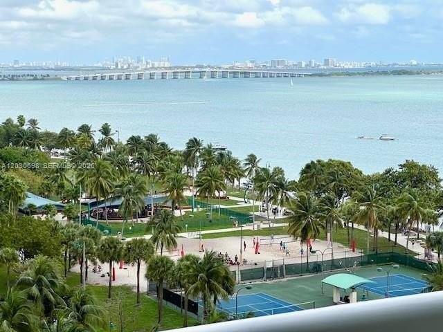 1717 N Bayshore Dr #A1450