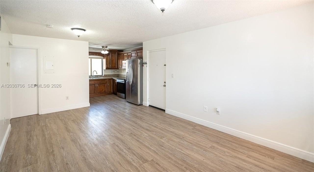 2740 W 62nd Pl #201 - Photo 3 of 38
