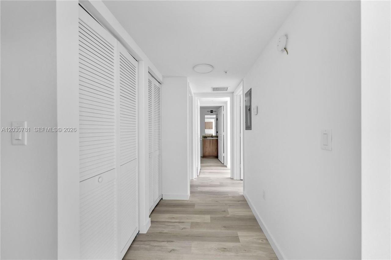 175 Nw 160th St #101 - Photo 3 of 14