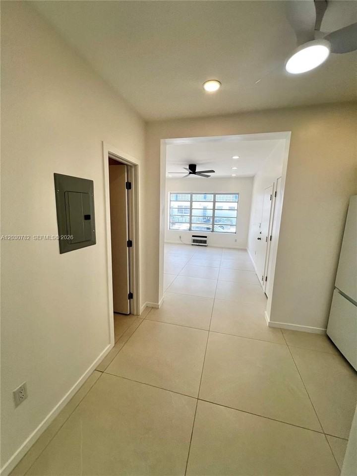 603 7th St #09 - Photo 4 of 49