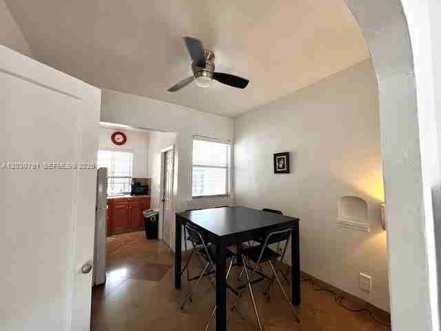 601 7th St #4 - Photo 7 of 50