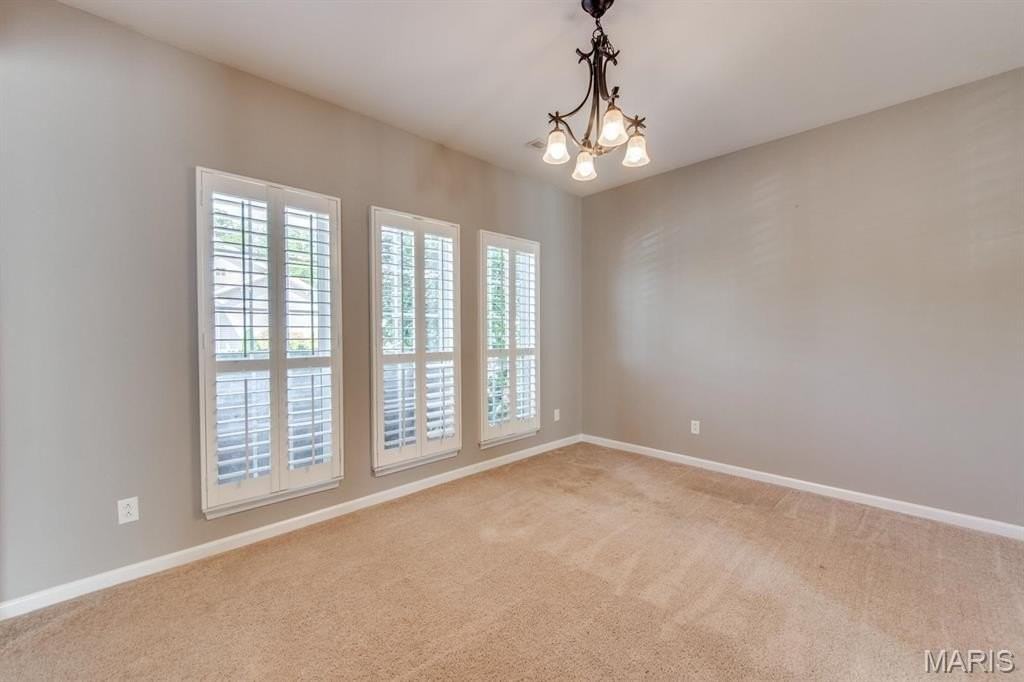 110 Hawks Haven Dr - Photo 5 of 39