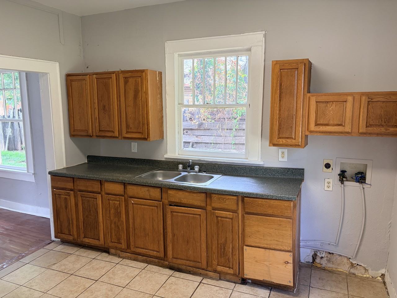 2206 Avenue E #1 - Photo 4 of 10
