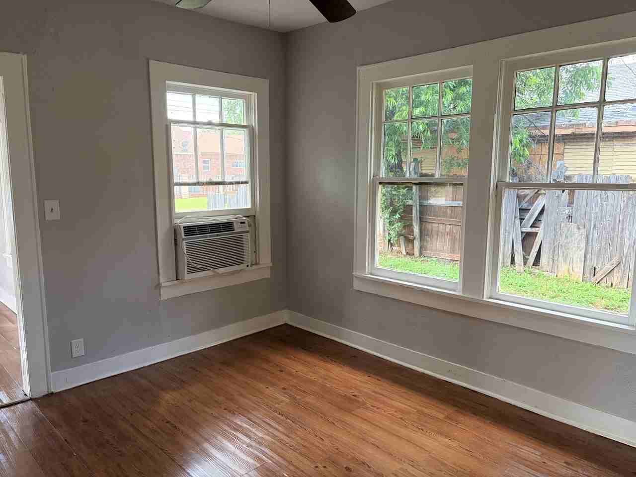 2206 Avenue E #1 - Photo 6 of 10