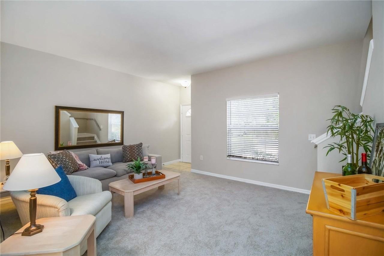 7794 Plantation Cir - Photo 4 of 17