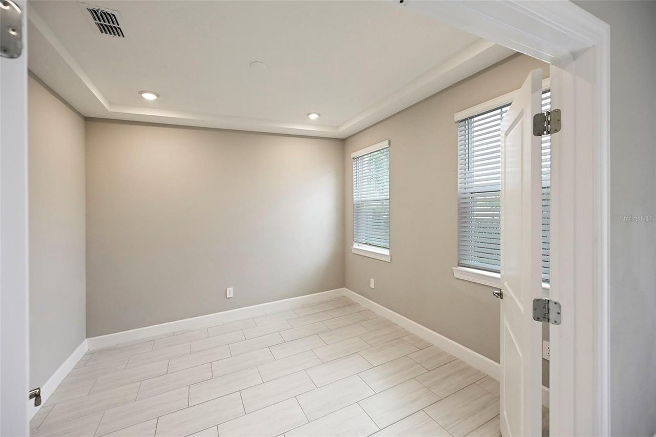 3806 Savanna Palms Ct - Photo 5 of 50