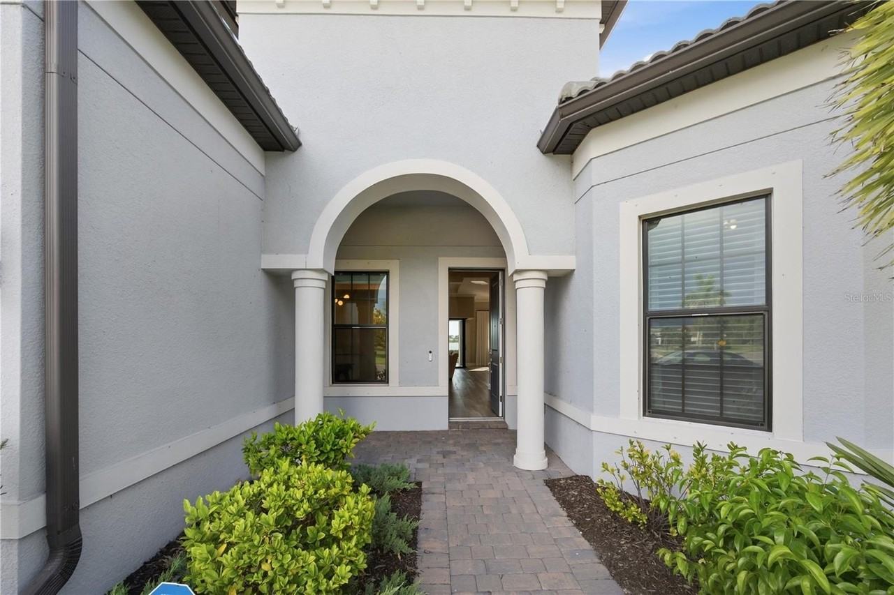 7849 Mainsail Ln - Photo 5 of 50
