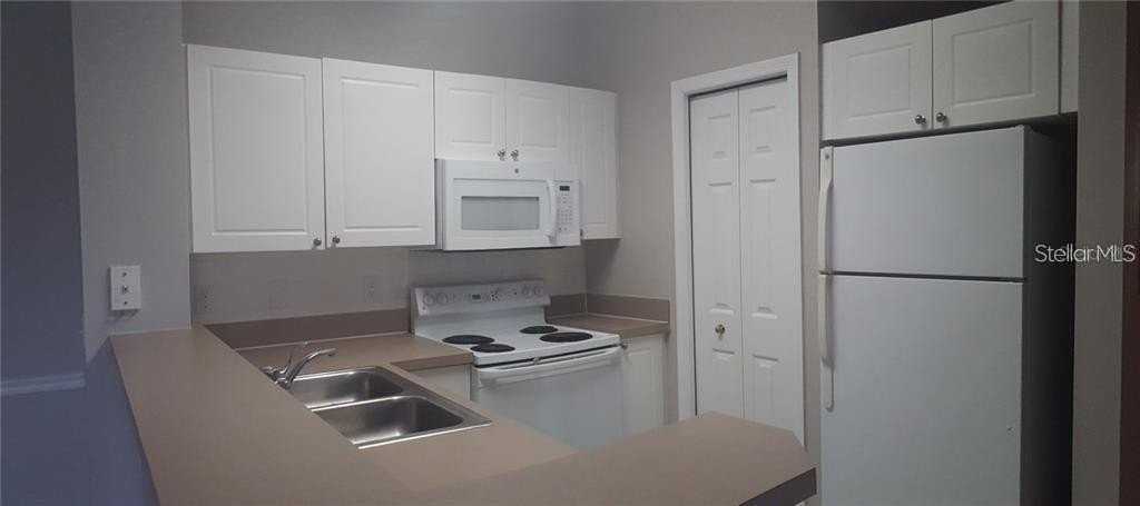 5152 Northridge Rd #204 - Photo 3 of 20