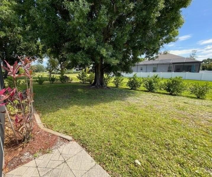 1472 Neapolitan Rd - Photo 4 of 27