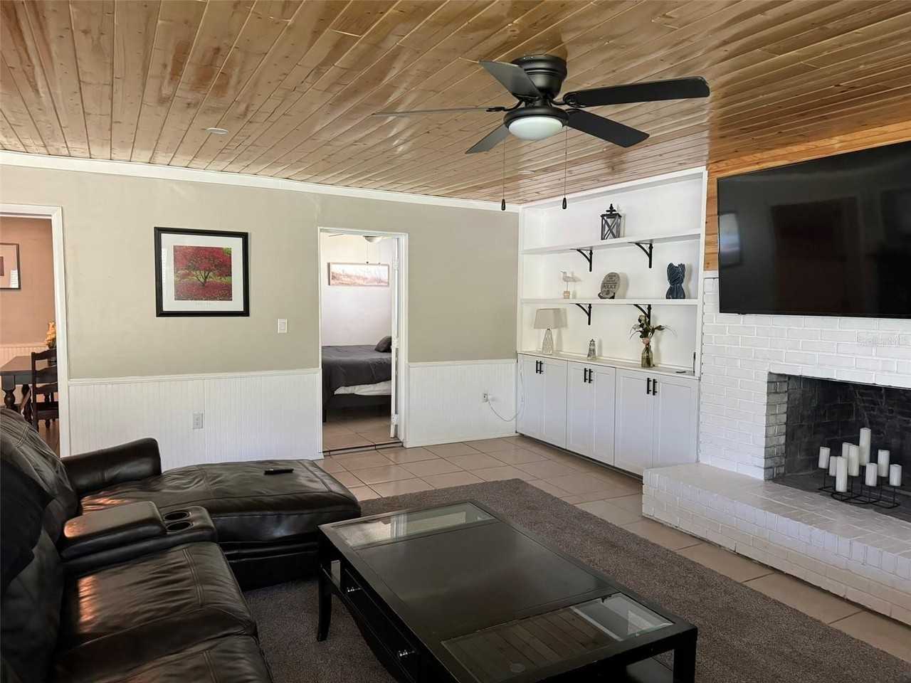 2811 Poinciana Ct - Photo 7 of 22