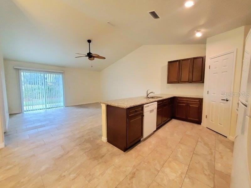 1192 Oceanic Rd - Photo 5 of 22