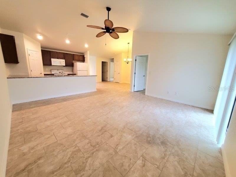 1192 Oceanic Rd - Photo 6 of 22