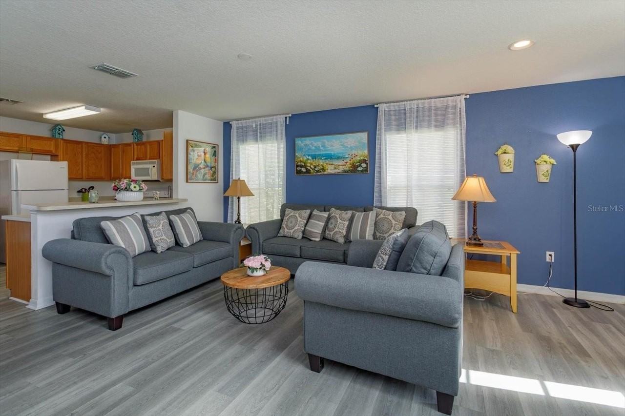 2628 Hemingway Ave - Photo 3 of 15