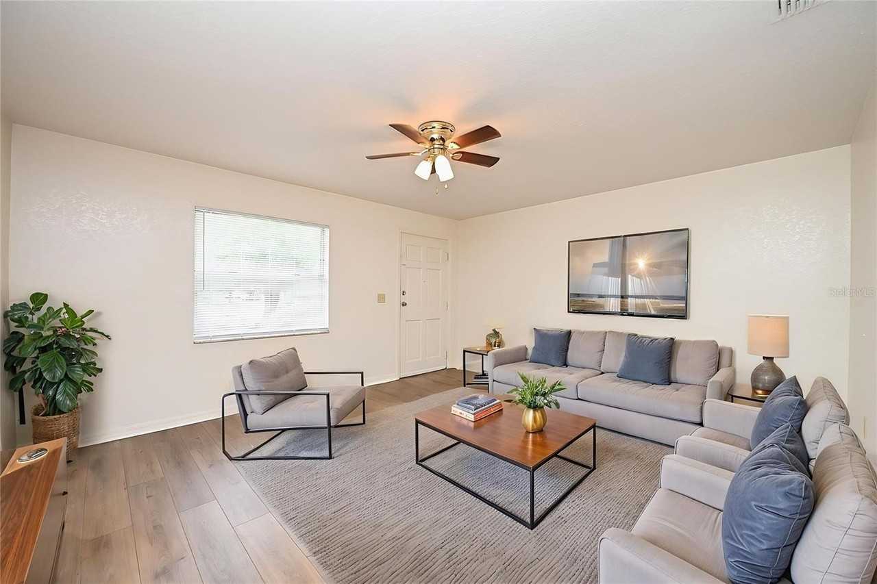 613 Robin Rd #3 - Photo 4 of 19