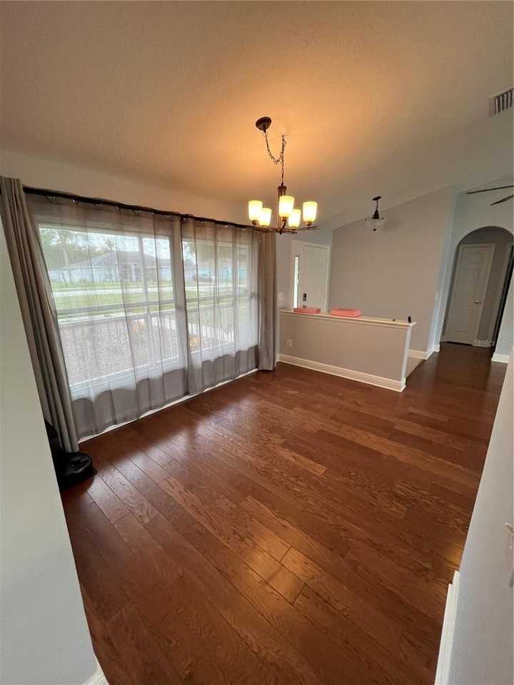 917 Marquee Dr - Photo 2 of 18
